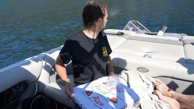 100HP Micro Jet Boat Speed Test + Jumping Wakes! смотреть онлайн