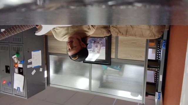 Scratch N Dent $255 RG8 unboxing at work on my lunch break. TW: upside down video. смотреть онлайн