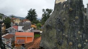 Сумасшедший дом. Далат, Вьетнам.