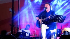 Олег Митяев - Давай с тобой поговорим (Сочи, фестиваль 2015)