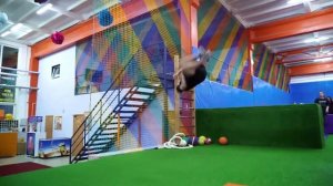 Реклама батутного центра Прыгунок