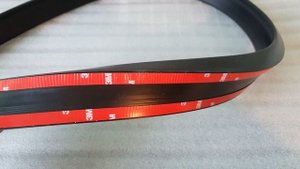 Универсальный лип спойлер на багажник черный