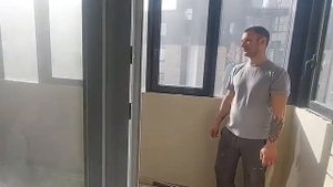 Установка реечного потолка на балконе.