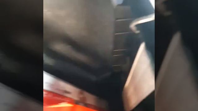 где находится аккумулятор на фольксваген туарег 3.2 бензин 2005 г смотреть онлайн