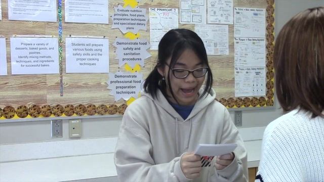 "Friends" - Intro to TV & Film Per 6 смотреть онлайн