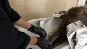 Как делать плавный переход в окрашивании? Рельеф, растяжка цвета и тонирование.
