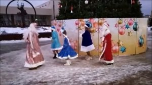 Новогодний флешмоб Деда Мороза и Снегурочки Пречистенский Дом культуры