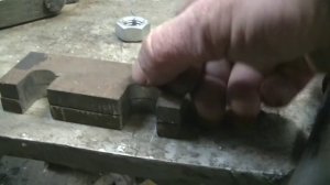 Зажим для кузовного ремонта с боковым захватом .