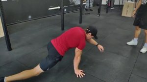 Дима Кузнецов учит флай — самое СЛОЖНОЕ движение в брейк дансе ?!