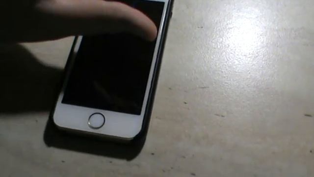 Хрустит кнопка Home на IPhone. смотреть онлайн