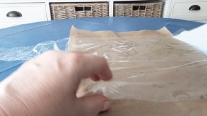 КАК СДЕЛАТЬ БУМАГУ ИЗ  САЛФЕТКИ И ПИЩЕВОЙ ПЛЕНКИ...