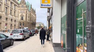 German Port City Hamburg Walking Tour 🇩🇪 4k/60fps HDR (With Captions)