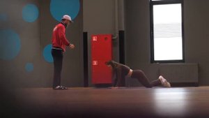 Мастер Спорта притворился ДЕДОМ в ЗАЛЕ #1 | Old Man Prank (720p)