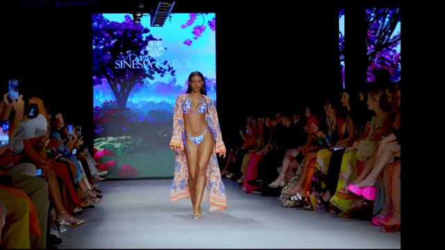 Мода Бикини Шоу - Stunning Sinesia Karol Fashion Style Miami 2023 #Мода #Майами #Бикини #Красота
