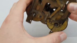 Механизм настольных часов