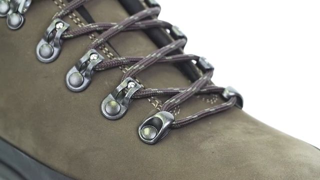 Introducing the LOWA Tibet GTX MID boot смотреть онлайн