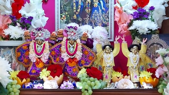 Джая Радха Мадхава.Кіртан Ачьюта-Прія Прабху.Львів-Ятра.21-08. смотреть онлайн