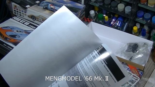 萬屋ModelCar比べるキットレビュー　124　FUJIMIMENGMODEL　FORD GT 40 Mk.Ⅱ  1966  FUJIMIRevell 　FORD GT 40 1969