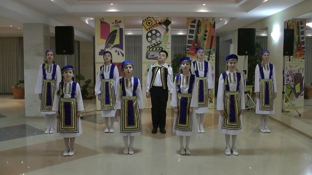 Народная греческая песня «Архименя» (Новый год). Вокальная группа народного ансамбля «Эос».