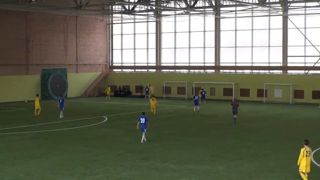 Опасный удар подмосковного футболиста смотреть онлайн