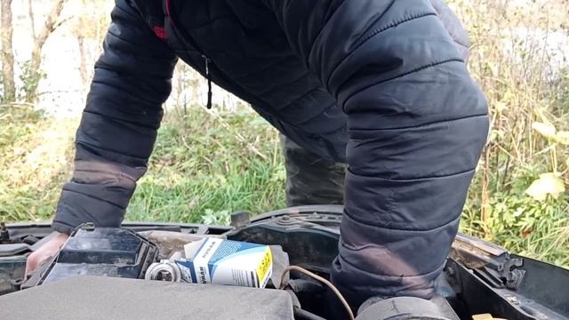 Замена лампочки ближнего света! Форд фокус 1 смотреть онлайн