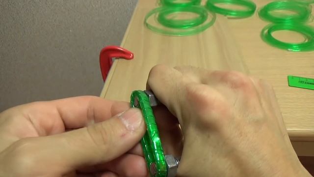 Как сделать цепь из пластиковых бутылок смотреть онлайн