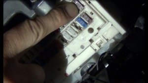 Замена предохранителя №12 приборной панели в тойоте королла Е150