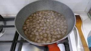 Куриные сердечки с овощами на сковороде