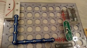 Собираем радио из электроконструктора . Получилось?