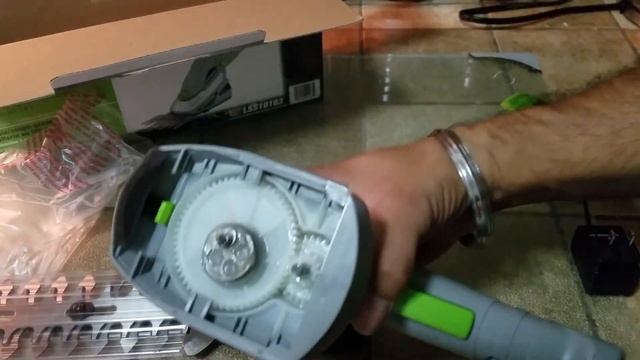 Earthwise Cordless Rechargeable 2-in-1 Shrub Shear and Hedge Trimmer Combo. #Unboxing