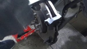 Ренж Ровер Эвок замена передних колодок/ Range Rover Ewok Front Pad Replacement