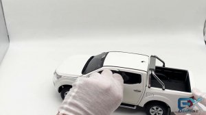 1/18 Dealer Edition Nissan Navara (White)