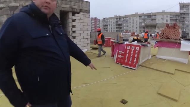 Монтаж контруклона из клиновидного утеплителя. Монтаж мембранной кровли под ключ.
