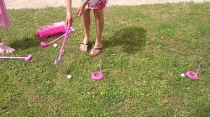 Мини гольф ⛳.Играем в гольф.Видео для детей. Детская игра.Mini golf.