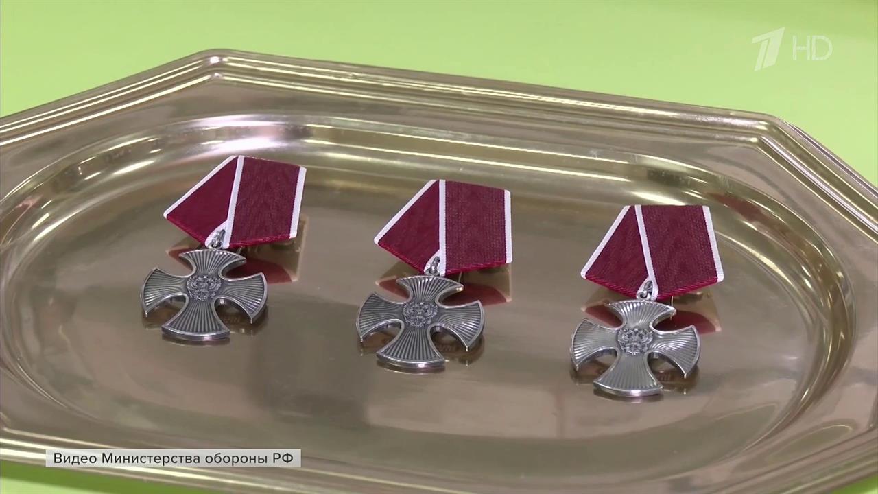 Высокие государственные награды вручили российским военным инженерам