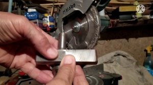 Какая резьба на торцовочной пиле Metabo 216 m ?