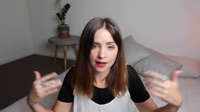 TOP 20 MARIE KONDO TIPS for Tidying Up and Decluttering | A Small Wardrobe смотреть онлайн