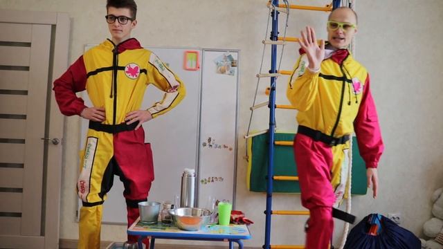 Научное шоу для детей и эксперименты с жидким азотом в День Рождения смотреть онлайн