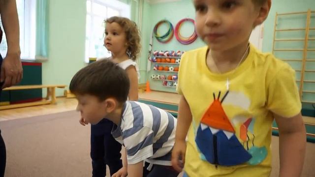 Физкультура в младшей группе детского сада. (1).mp4 смотреть онлайн