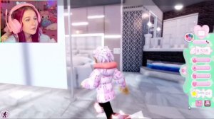 EXPOSING MY BOYFRIEND IN ROYALE HIGH... ROBLOX Royale High Saved Outfits Challenge