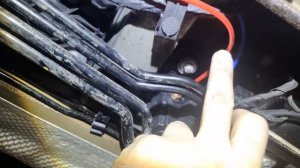 BMW X6  пневмоподвеска подвеска с левой стороны.