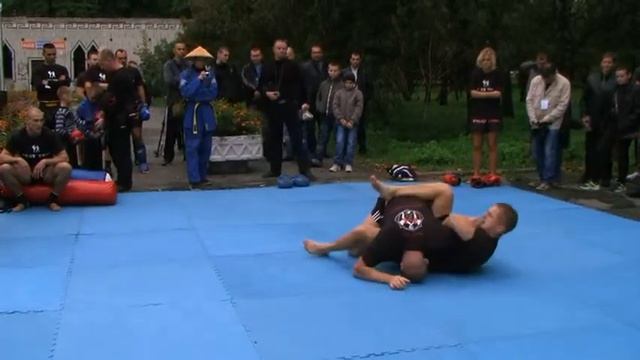 Клуб "Боец"-грэпплинг-1,показат.выст. 2013 смотреть онлайн