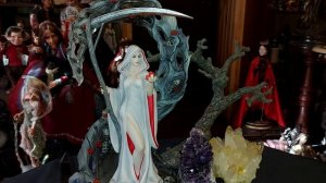 ПРИМУ В ДАР . ИНГА ХОСРОЕВА . ВЕДЬМИНА ИЗБА ?