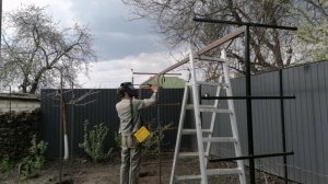 шпалера для винограда. дешёвый, удобный, эффективный вариант!