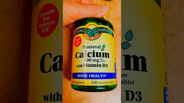 SPRING VALLEY NATURAL CALCIUM WITH VITAMIN D3 REVIEW! #review #productreview #viral #viralvideo смотреть онлайн