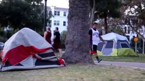 Сотни тысяч граждан США живут в палатках или в своих машинах / Бездомные в Америке