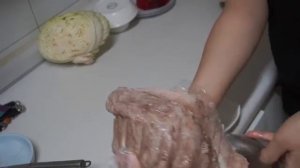 КОРЕЙСКИЙ ДЕДУШКА  ПРОБУЕТ БОРЩ