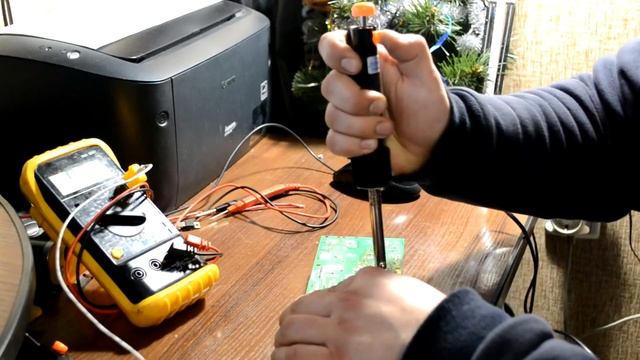 Экстрактор припоя с нагревателем (электрический оловоотсос) смотреть онлайн