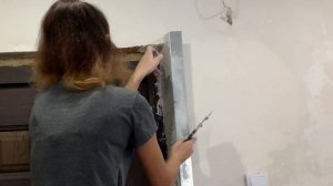 Сама штукатурю откосы входной двери/Бюджетный ремонт прихожей женскими руками5/Улучшаю дверной отко