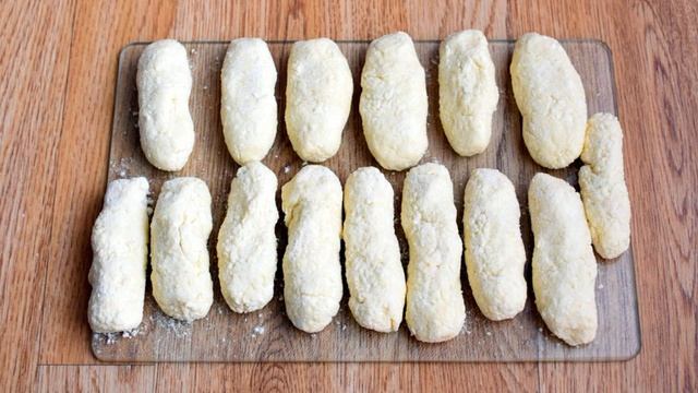 Творожные палочки, жареные в масле